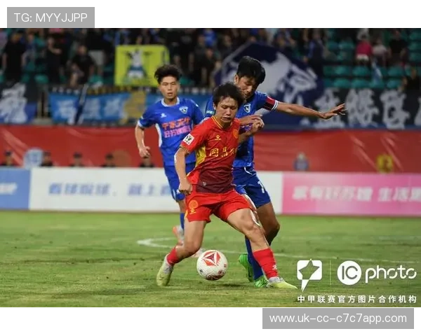 足球球星卖房成为热议话题 球迷关注背后真实原因与市场反响