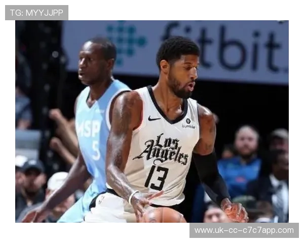 足球球星花球技巧解析:如何通过精准控球征服赛场与球迷的心 足球球星花球技巧解析:如何通过精准控球征服赛场与球迷的心